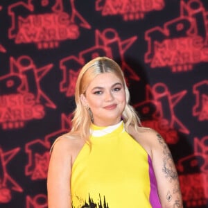 Louane Emera lors de la 23ème édition des NRJ Music Awards 2021 au Palais des Festivals de Cannes, le 20 novembre 2021. © Rachid Bellak/Bestimage 