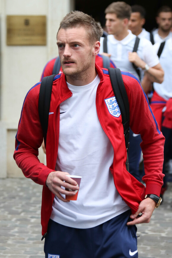 Jamie Vardy - Les membres de l'équipe de football anglaise quittent leur hôtel à Chantilly, le 28 juin 2016 pour rentrer en Angleterre au lendemain de leur défaite face à l'Islande.