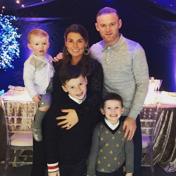 Wayne Rooney avec sa femme Coleen et leurs trois fils à Noël. Instagram, 25 décembre 2017.