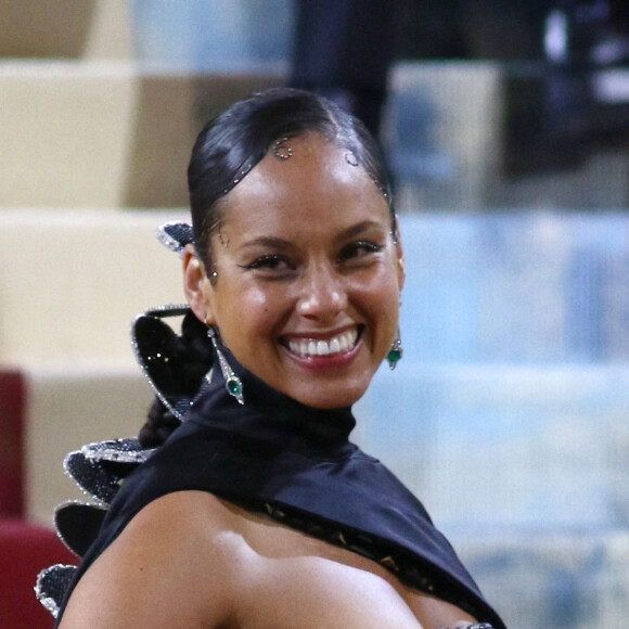 Alicia Keys - Les célébrités arrivent à la soirée du "MET Gala 2022" à New York, le 2 mai 2022.  Celebrities arrive at the "MET Gala 2022". New York, May 2nd, 2022.