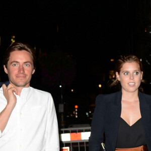 La princesse Beatrice d'York et son fiancé Edoardo Mapello Mozzi arrivent au club "Annabel's" à Londres, le 10 juillet 2019. 