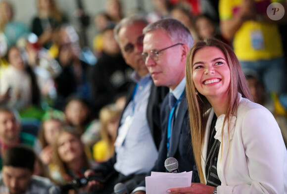 Archives - Alina Kabaeva lors d'une session interactive intitulée "Vulgarisation du contenu sportif chez les jeunes : expérience et opportunités" dans le cadre du Festival mondial de la jeunesse et des étudiants 2017 au Centre principal des médias du Parc olympique. Le 18 octobre 2017