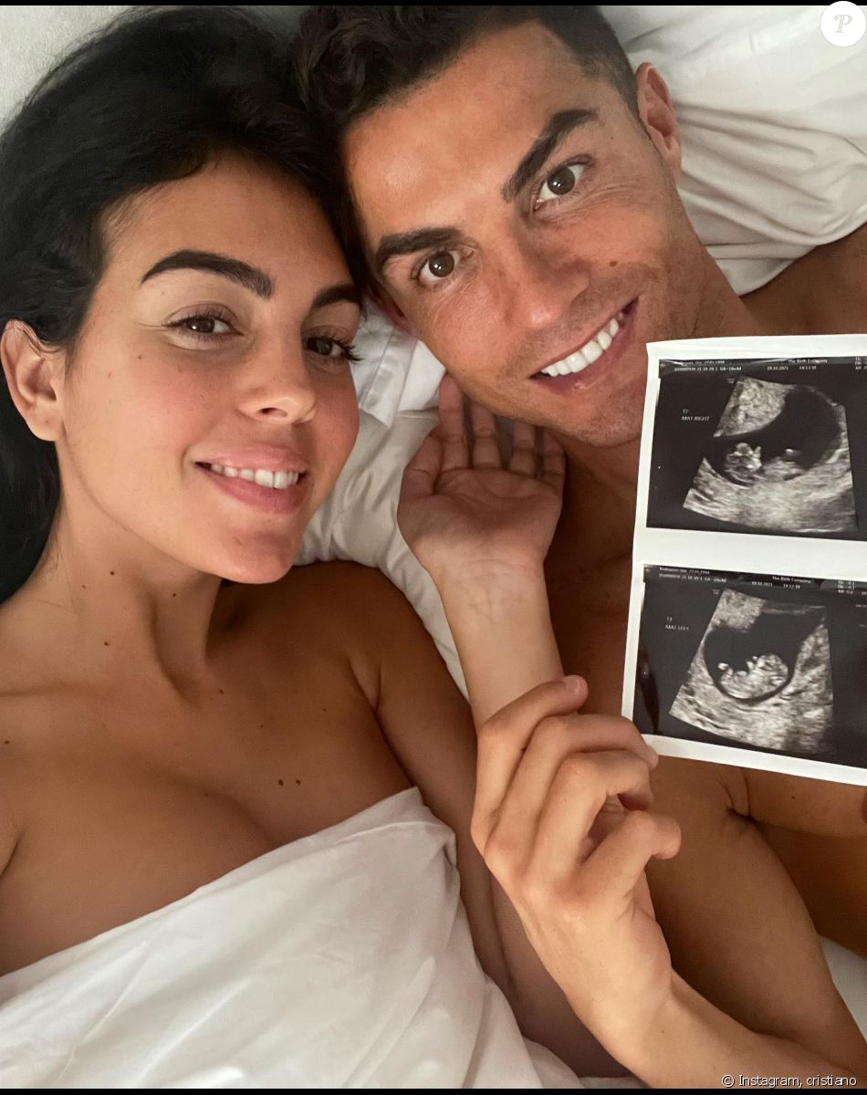 Georgina Rodriguez et Cristiano Ronaldo en famille sur Instagram
