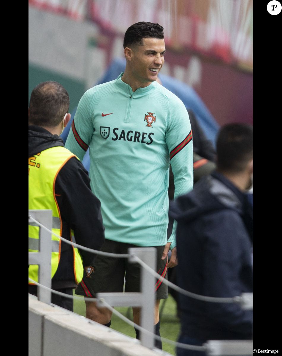 Cristiano Ronaldo lors d'une séance d'entraînement au stade Dragao de Porto, Pourtugal, le 28 mars 2022, la veille du match de football aller de la finale de qualification pour la Coupe du monde 2022 contre la Macédoine du Nord. © Atlantico Press/Zuma Press/Bestimage
