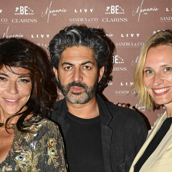 Exclusif - Sandra Sisley et John Mamann et sa compagne - Soirée du 49ème anniversaire de Sandra Sisley (née le 25 avril) et les 6 ans de "Retrouvite" avec son mari Tomer au restaurant Mamamia à Paris © Pierre Perusseau/Bestimage