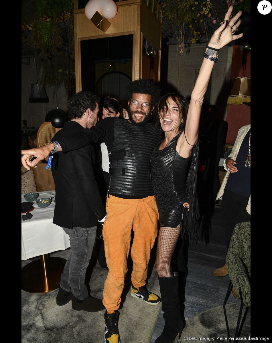 Exclusif - Ludovic Garçon et Sandra Sisley (robe Jitrois) - Soirée du 49ème anniversaire de Sandra Sisley (née le 25 avril) et les 6 ans de "Retrouvite" avec son mari Tomer au restaurant Mamamia à Paris © Pierre Perusseau/Bestimage