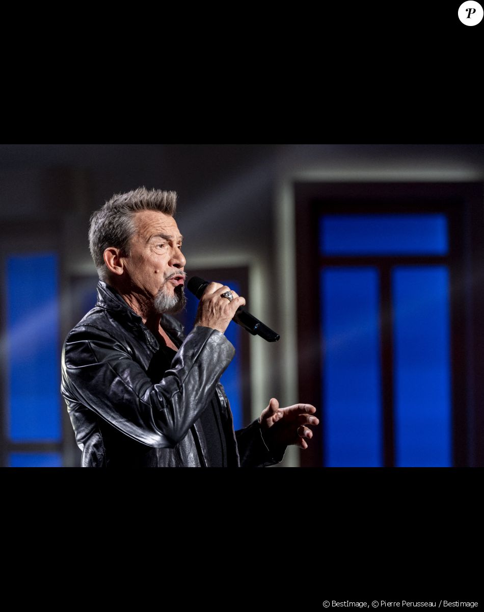 Exclusif - Florent Pagny - Enregistrement de l'émission "Spectaculaire" à Paris, diffusée le 15 janvier sur France 2. Spectaculaire, le grand show familial qui réunit sur scène les meilleurs numéros issus de toutes les disciplines du spectacle. Orchestré par C. Féraud et J.M Généreux, ce nouveau numéro met à l'honneur des artistes prestigieux venus du monde entier, des performances exceptionnelles avec notamment des numéros inédits : roller acrobatique, cerceau aérien, Roue Cyr enflammée... Il y en aura pour tous les goûts ! Autour de C. Féraud et J.M Généreux, 4 invités viendront découvrir le meilleur du spectacle vivant. A cette occasion, dans la bonne humeur, ils joueront tout au long de la soirée au profit de l'association " Aviation sans frontières " en répondant à des questions liées aux numéros, aux artistes ou à leur univers. Ils tenteront ainsi de cumuler des gains pour l'association. Spectaculaire propose aux téléspectateurs d'assister à un show exceptionnel alors ouvrez grand vos yeux ! © Pierre Perusseau / Bestimage