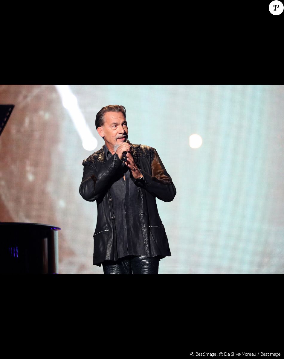 Exclusif - Florent Pagny - Concert "Unis pour le Liban" à l'Olympia à Paris. Le 1er octobre 2020 Parrainé par le célèbre trompettiste I.Maalouf, ce grand concert caritatif a été retransmis depuis l'Olympia sur France 2. De nombreux artistes ont répondu présents pour cet événement hors norme, qui vise à récolter des fonds pour venir en aide au peuple libanais, touché par l'explosion du port de Beyrouth le 4 août dernier. L'intégralité des dons récoltés seront versés à La Croix Rouge libanaise. © Da Silva-Moreau / Bestimage