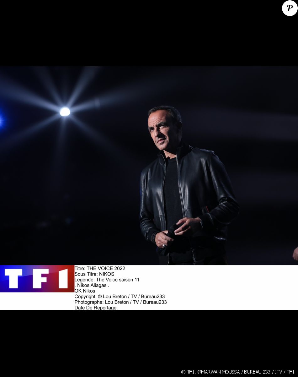Nikos Aliagas lors des Super Cross Battles dans "The Voice 2022".