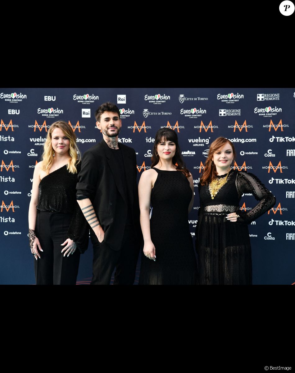 Alvan & Ahez au photocall de "l'Eurovision 2022" à Turin, le 8 mai 2022.