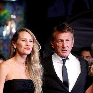 Sean Penn, sa fille Dylan Penn - Montée des marches du film " Flag Day" lors du 74ème Festival International du Film de Cannes. Le 10 juillet 2021 © Borde-Jacovides-Moreau / Bestimage