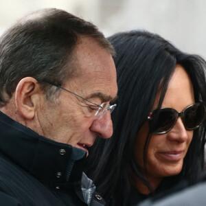 Jean-Pierre Pernaut et sa femme Nathalie Marquay-Pernaut - Sortie de la cérémonie religieuse des obsèques de Françoise Pernaut (Pillot) en la cathédrale Notre-Dame d'Amiens, France, le 19 octobre 2016, pour l'inhumation au cimetière de Bouvaincourt-sur-Bresle. © Crystal Pictures/Bestimage