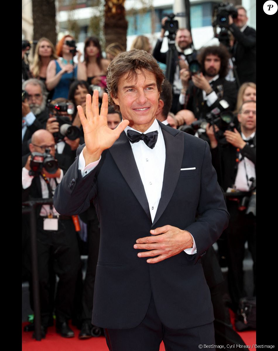 Tom Cruise - Montée des marches du film " Top Gun : Maverick " lors du 75ème Festival International du Film de Cannes. Le 18 mai 2022 © Cyril Moreau / Bestimage