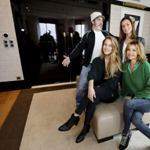 Excludif - Arnaud Henriet, Jennifer Lauret, Solène Hébert et Ingrid Chauvin - lors de la rencontre des lecteurs de Nice-Matin avec les acteurs de la serie "Demain nous appartient" en marge de la 5ème saison du festival International des Séries "Canneseries" à Cannes, France, le 3 avril 2022. © Dylan Meiffret/Nice Matin/Bestimage 