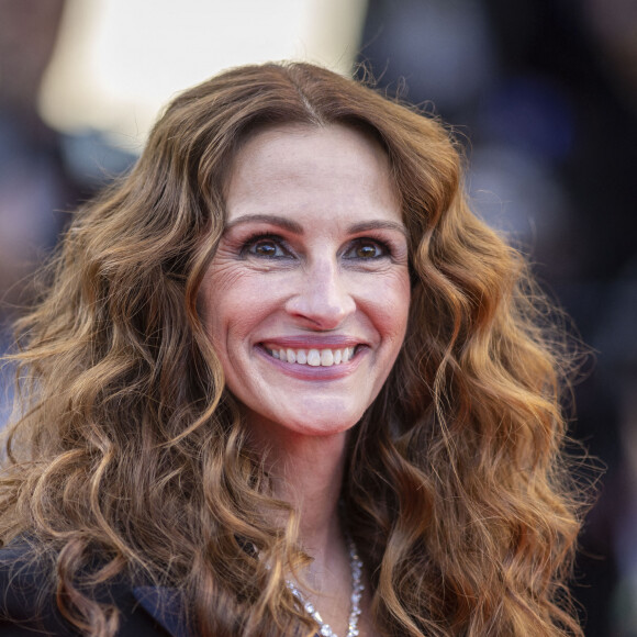 Julia Roberts - Montée des marches du film " Armageddon Time " lors du 75ème Festival International du Film de Cannes. Le 19 mai 2022 © Cyril Moreau / Bestimage