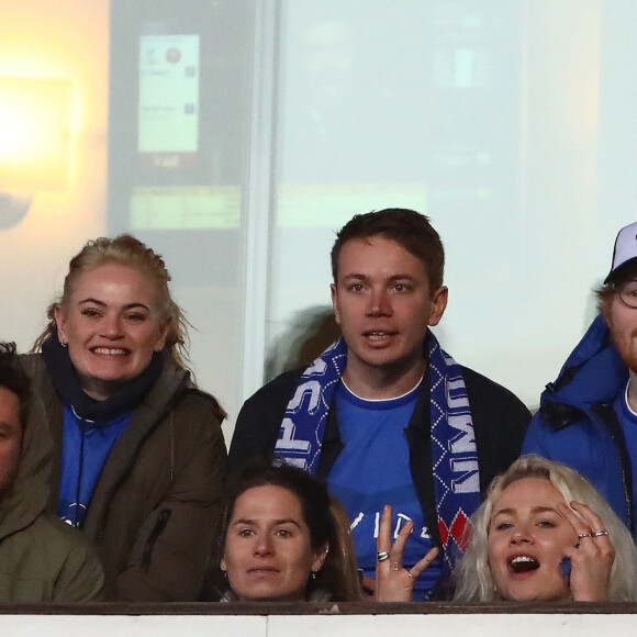 Ed Sheeran et sa femme Cherry Seaborn assistent à un match de football à Ipswich le 1er février 2020. 
