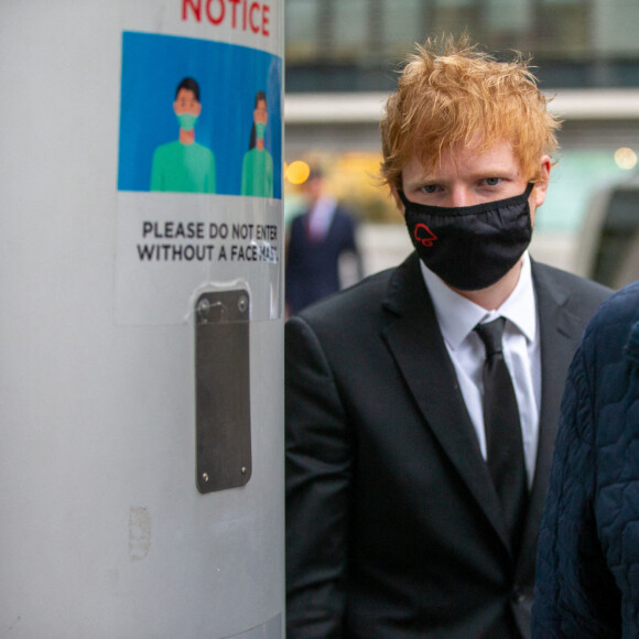 Ed Sheeran arrive au tribunal à Londres dans le cadre de son procès pour plagiat sur la chanson "Shape Of you" à Londres, Royaume Uni, le 16 mars 2022. © Tayfun Salci/Zuma Press/Bestimage 