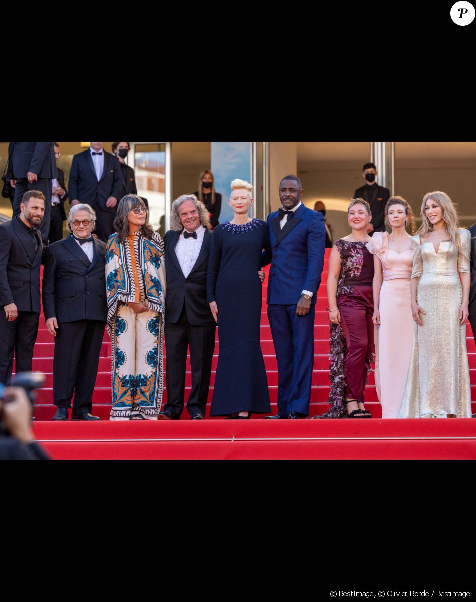 Nicolas Mouawad, George Miller, Margaret Sixel, Douglas Mitchell, Tilda Swinton, Idris Elba, Augusta Gore, Ece Yüksel, Zerrin Tekindor - Montée des marches du film " Three Thousand Years of Longing (3000 ans à t'attendre) " lors du 75ème Festival International du Film de Cannes. Le 20 mai 2022 © Olivier Borde / Bestimage