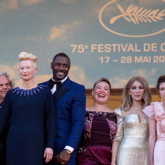 Aamito Lagum, Nicolas Mouawad, Margaret Sixel, George Miller, Douglas Mitchell, Tilda Swinton, Idris Elba, Augusta Gore, Zerrin Tekindor, Ece Yüksel, guest - Montée des marches du film " Three Thousand Years of Longing (3000 ans à t'attendre) " lors du 75ème Festival International du Film de Cannes. Le 20 mai 2022 © Olivier Borde / Bestimage 