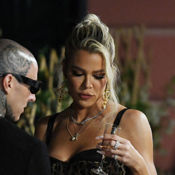 Khloe Kardashian - Kourtney Kardashian et son mari Travis Barker ont décidé de se remarier en Italie. En amont du grand jour, la famille Kardashian au grand complet (Kris Jenner, Kendall Jenner, Kylie Jenner, Khloe Kardashian, Kim Kardashian, avec compagnons et enfants) sont allés dîner tous ensemble aux restaurants "Puny" et "Cafè Excelsior", privatisés pour l'occasion. Portofino, le 20 mai 2022.