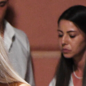 Kim Kardashian - Kourtney Kardashian et son mari Travis Barker ont décidé de se remarier en Italie. En amont du grand jour, la famille Kardashian au grand complet (Kris Jenner, Kendall Jenner, Kylie Jenner, Khloe Kardashian, Kim Kardashian, avec compagnons et enfants) sont allés dîner tous ensemble aux restaurants "Puny" et "Cafè Excelsior", privatisés pour l'occasion. Portofino, le 20 mai 2022.