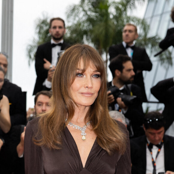 Carla Bruni-Sarkozy - Montée des marches du film " Les Amandiers " lors du 75ème Festival International du Film de Cannes. Le 22 mai 2022 © Olivier Borde / Bestimage 