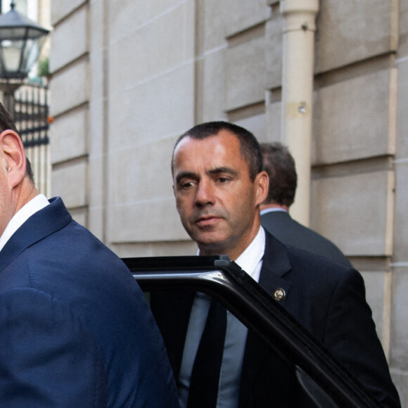 Passation de pouvoirs entre l'ancien Premier ministre français, Jean Castex et la nouvelle Première ministre française à l Hôtel de Matignon à Paris, France, le 16 mai 2022. © Raphael Lafargue/Pool/Bestimage 