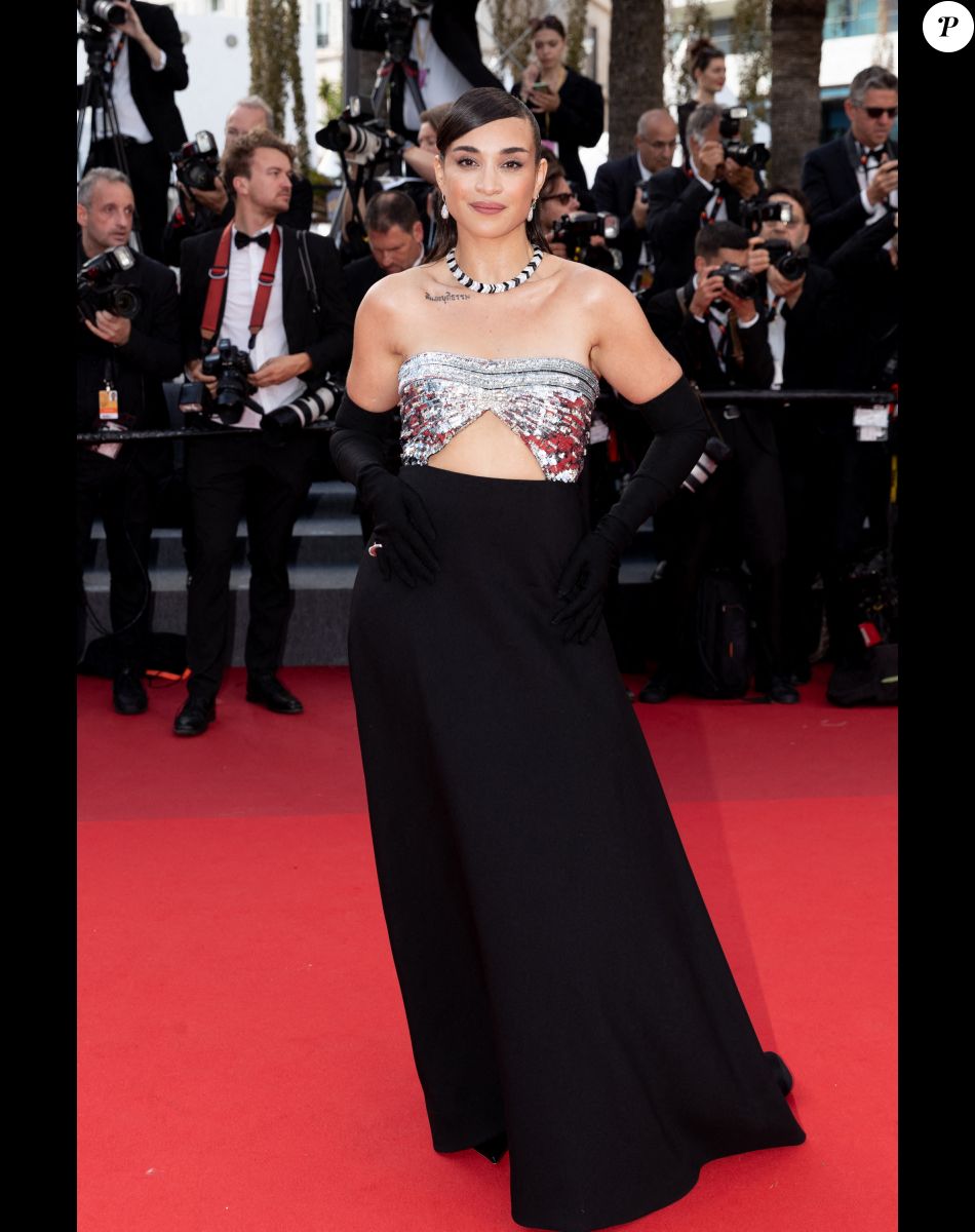 Camelia Jordana - Montée des marches du film " L'Innocent " lors du 75ème Festival International du Film de Cannes. Le 24 mai 2022 © Cyril Moreau / Bestimage