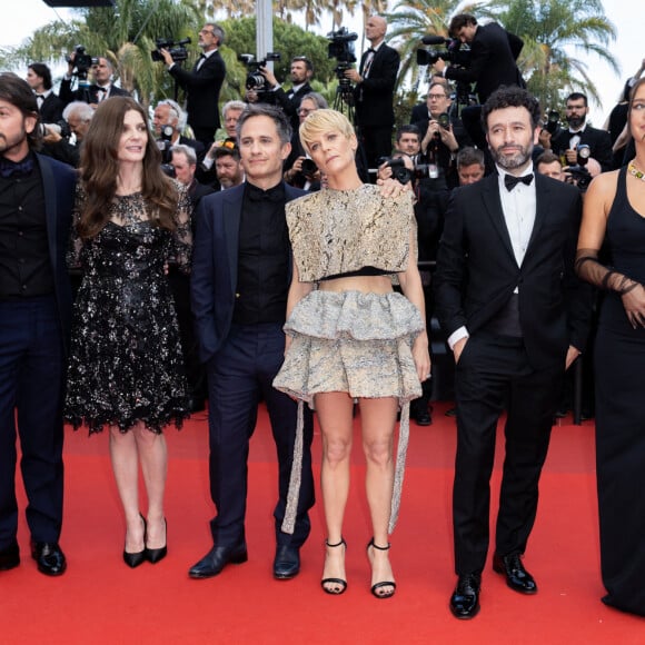 Chiara Mastroianni, Marina Fois, Adèle Exarchopoulos - Montée des marches du film " L'Innocent " lors du 75ème Festival International du Film de Cannes. Le 24 mai 2022 © Olivier Borde / Bestimage 