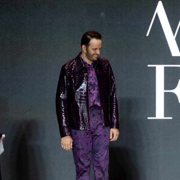 La princesse Charlène de Monaco et sa fille La princesse Gabriella de Monaco, comtesse de Carladès remettent le prix "Emerging Designer Award" à Ramzen lors de la Monte-Carlo fashion week à l'Opéra Garnier de Monaco le 24 mai 2022. © Olivier Huitel/Bestimage