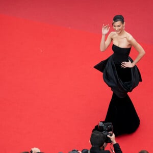 Bella Hadid - Montée des marches du film " L'Innocent " lors du 75ème Festival International du Film de Cannes. Le 24 mai 2022