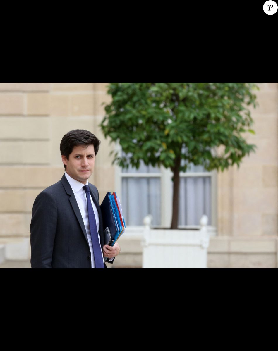 Julien Denormandie, secrétaire d'Etat auprès du ministre de la Cohésion des territoires à la sortie du conseil des ministres le 17 octobre 2018, au palais de l'Elysée à Paris