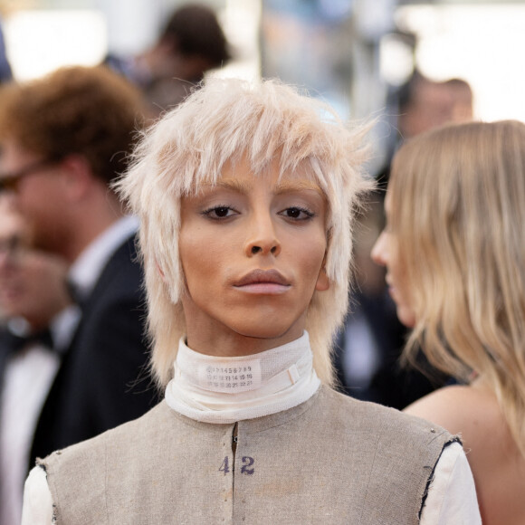 Bilal Hassani - Montée des marches du film " Elvis " lors du 75ème Festival International du Film de Cannes. Le 25 mai 2022 © Cyril Moreau / Bestimage