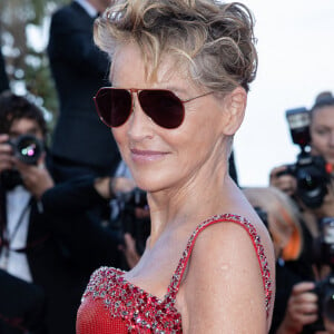 Sharon Stone - Montée des marches du film "Elvis" lors du 75e Festival International du Film de Cannes. © Olivier Borde / Bestimage