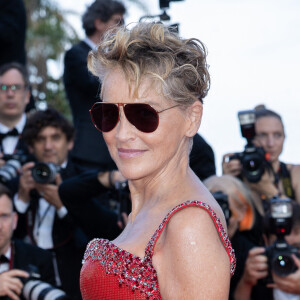 Sharon Stone - Montée des marches du film "Elvis" lors du 75e Festival International du Film de Cannes. Le 25 mai 2022. © Olivier Borde / Bestimage