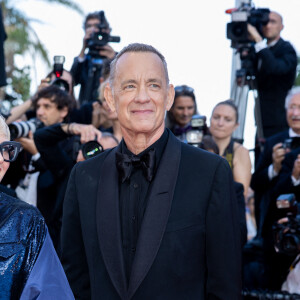 Tom Hanks - Montée des marches du film "Elvis" lors du 75e Festival International du Film de Cannes. Le 25 mai 2022. © Olivier Borde / Bestimage