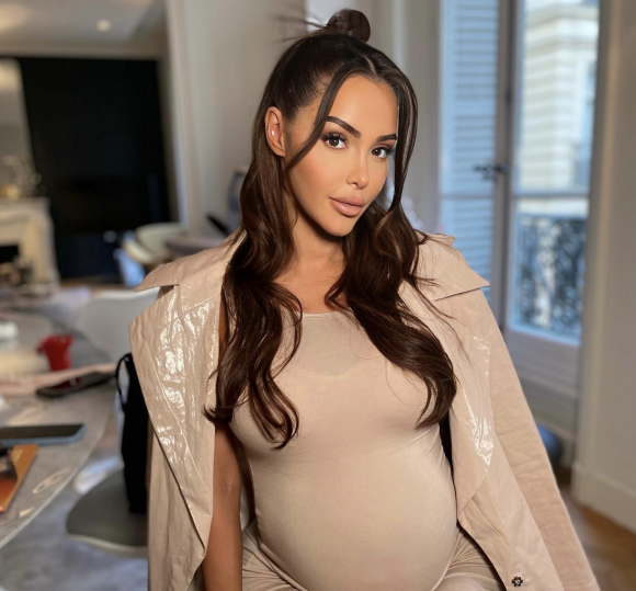 Nabilla enceinte et au bord de l'accouchement à Cannes à l'occasion du Festival - Instagram