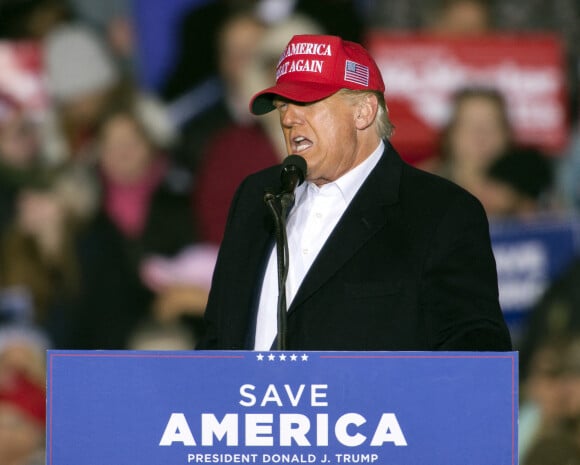Donald Trump lors du meeting Save America Rally en Caroline du Sud à Florence le 12 mars 2022