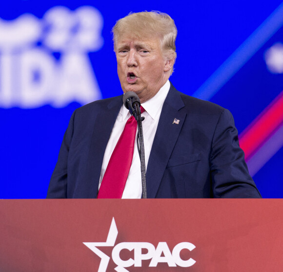 Donald Trump prononce un discours lors de la "Conservative Political Action Conference" à Orlando, le 26 février 2022. 
