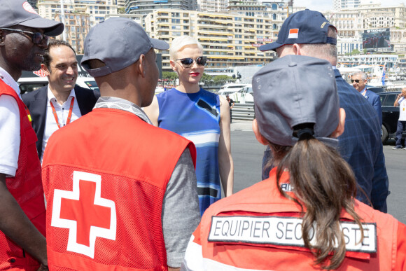 La princesse Charlène de Monaco rend visite aux bénévoles de la croix rouge du Grand Prix de Formule 1 de Monaco, le 28 mai 2022. © Olivier Huitel/Pool Monaco/Bestimage