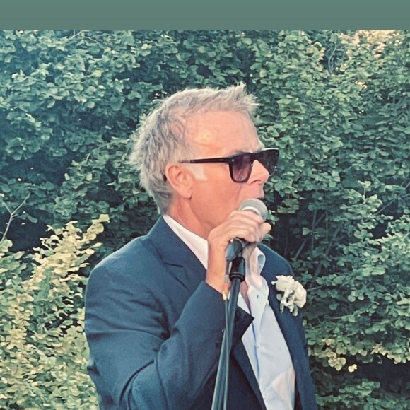 Arnaud Ducret s'est marié à Claire ! Photos de la sublime cérémonie VIP.