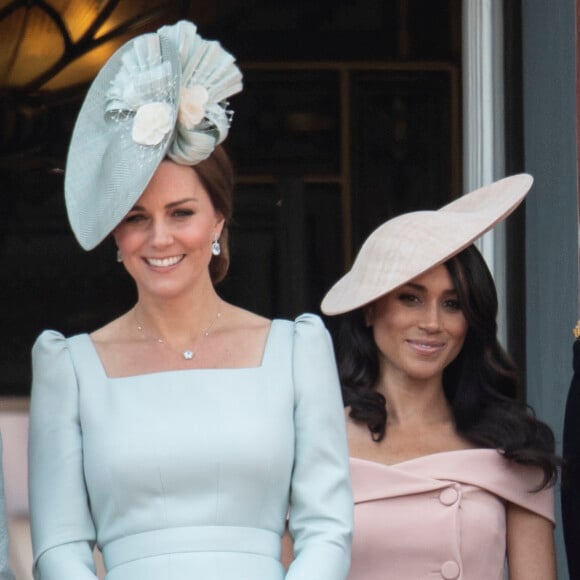 Catherine (Kate) Middleton, duchesse de Cambridge, Meghan Markle, duchesse de Sussex - Les membres de la famille royale britannique lors du rassemblement militaire "Trooping the Colour" (le "salut aux couleurs"), célébrant l'anniversaire officiel du souverain britannique. Cette parade a lieu à Horse Guards Parade, chaque année au cours du deuxième samedi du mois de juin. Londres, le 9 juin 2018.