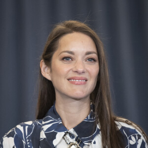 Marion Cotillard lors de la présentation de la pièce "Jeanne d'Arc au bûcher" au théâtre Royal à Madrid le 1er juin 2022. Les responsables du Théâtre Royal de Madrid ont décidé de confier à Marion Cotillard le rôle principal de Jeanne d'Arc au bûcher, l'oratorio d'Arthur Honegger, qui sera donné au mois de juin 2022. L'actrice oscarisée, appelée en remplacement d'une comédienne espagnole, connaît bien ce rôle qu'elle a déjà endossé en 2005, 2012 et 2015. 