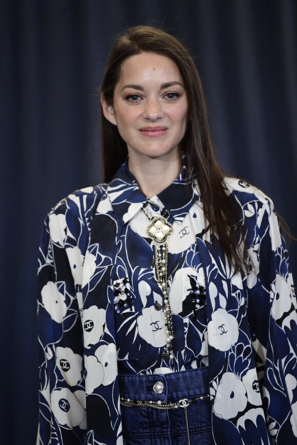 Marion Cotillard lors de la présentation de la pièce "Jeanne d'Arc au bûcher" au théâtre Royal à Madrid le 1er juin 2022. Les responsables du Théâtre Royal de Madrid ont décidé de confier à Marion Cotillard le rôle principal de Jeanne d'Arc au bûcher, l'oratorio d'Arthur Honegger, qui sera donné au mois de juin 2022. L'actrice oscarisée, appelée en remplacement d'une comédienne espagnole, connaît bien ce rôle qu'elle a déjà endossé en 2005, 2012 et 2015. 