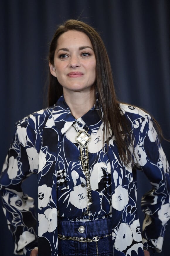 Marion Cotillard lors de la présentation de la pièce "Jeanne d'Arc au bûcher" au théâtre Royal à Madrid. Les responsables du Théâtre Royal de Madrid ont décidé de confier à Marion Cotillard le rôle principal de Jeanne d'Arc au bûcher, l'oratorio d'Arthur Honegger, qui sera donné au mois de juin. L'actrice oscarisée, appelée en remplacement d'une comédienne espagnole, connaît bien ce rôle qu'elle a déjà endossé.