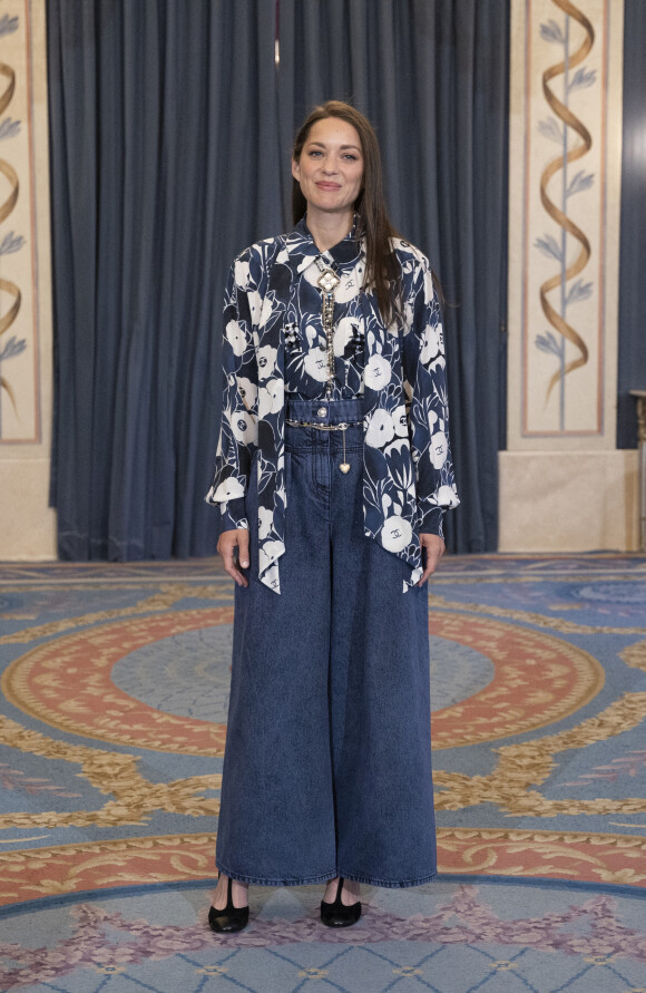 Marion Cotillard lors de la présentation de la pièce "Jeanne d'Arc au bûcher" au théâtre Royal à Madrid le 1er juin 2022. Les responsables du Théâtre Royal de Madrid ont décidé de confier à Marion Cotillard le rôle principal de Jeanne d'Arc au bûcher, l'oratorio d'Arthur Honegger, qui sera donné au mois de juin 2022. L'actrice oscarisée, appelée en remplacement d'une comédienne espagnole, connaît bien ce rôle qu'elle a déjà endossé en 2005, 2012 et 2015. 