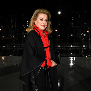 Catherine Deneuve - Arrivée des people au défilé Saint Laurent collection Printemps-Eté 2022 lors de la fashion week à Paris, le 28 septembre 2021. © Veeren Ramsamy-Christophe Clovis/Bestimage 