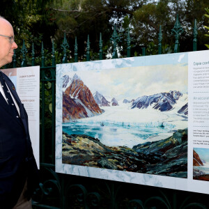 Le prince Albert II de Monaco, Mélanie Laurent (visite de l'exposition "Le prince et le peintre, Albert 1er et Louis Tinayre, une amitié à la découverte du monde") - Le prince Albert II de Monaco inaugure l'exposition Mission Polaire avec Mélanie.Laurent, marraine de l'exposition, au musée océanographique de Monaco le 1er juin 2022. © Claudia Albuquerque / Bestimage 