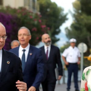 Le prince Albert II de Monaco et Mélanie Laurent - Le prince Albert II de Monaco inaugure l'exposition Mission Polaire avec Mélanie.Laurent, marraine de l'exposition, au musée océanographique de Monaco le 1er juin 2022. © Jean-François Ottonello / Nice Matin / Bestimage 