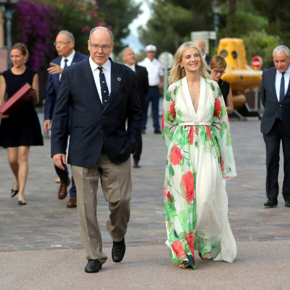 Le prince Albert II de Monaco et Mélanie Laurent - Le prince Albert II de Monaco inaugure l'exposition Mission Polaire avec Mélanie.Laurent, marraine de l'exposition, au musée océanographique de Monaco le 1er juin 2022. © Jean-François Ottonello / Nice Matin / Bestimage 